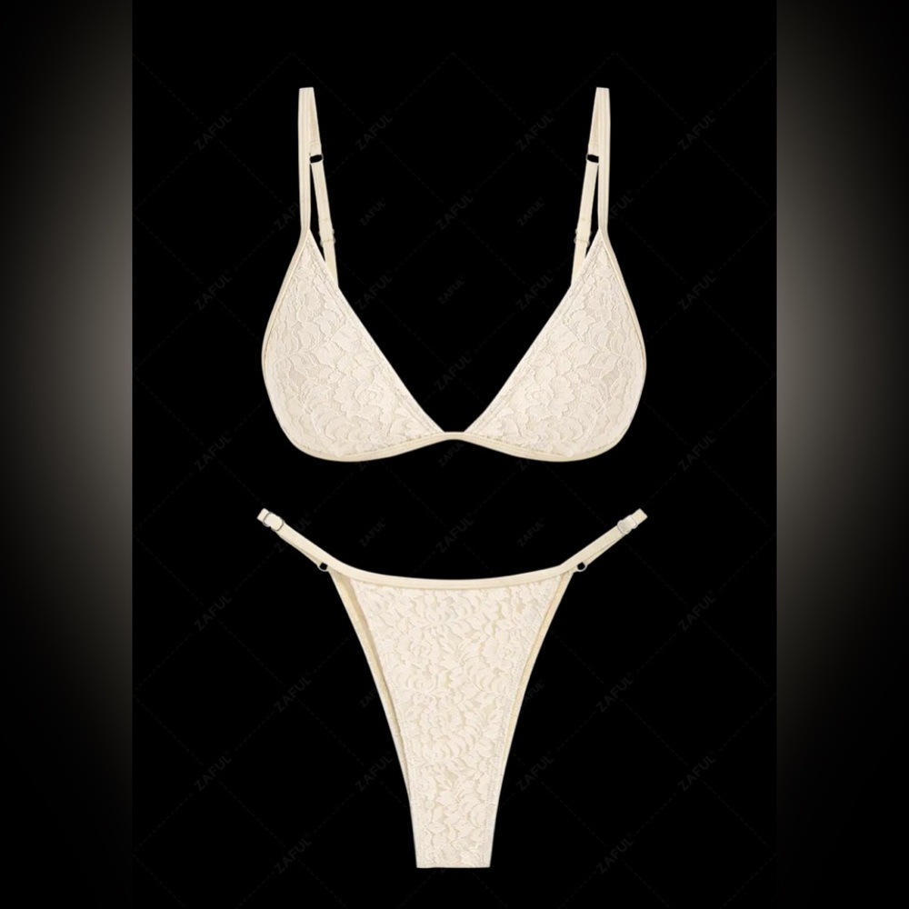 NWT Lace Bikini